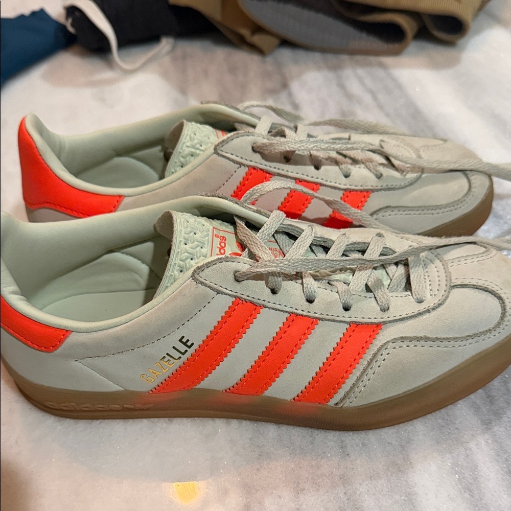 Adidas Women's Sneakers - Light gray and Vibrant Orange